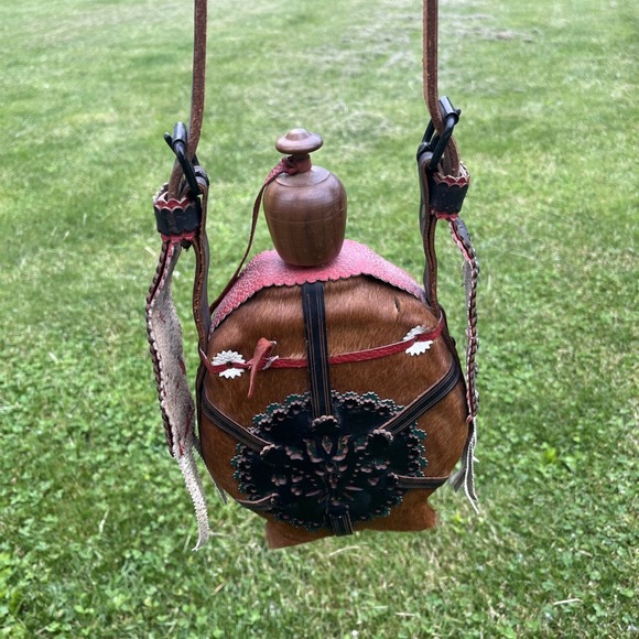Vintage Hungarian Horsehair Fur & Leather Wooden Canteen Handmade Folk Art - Picture 4 of 8